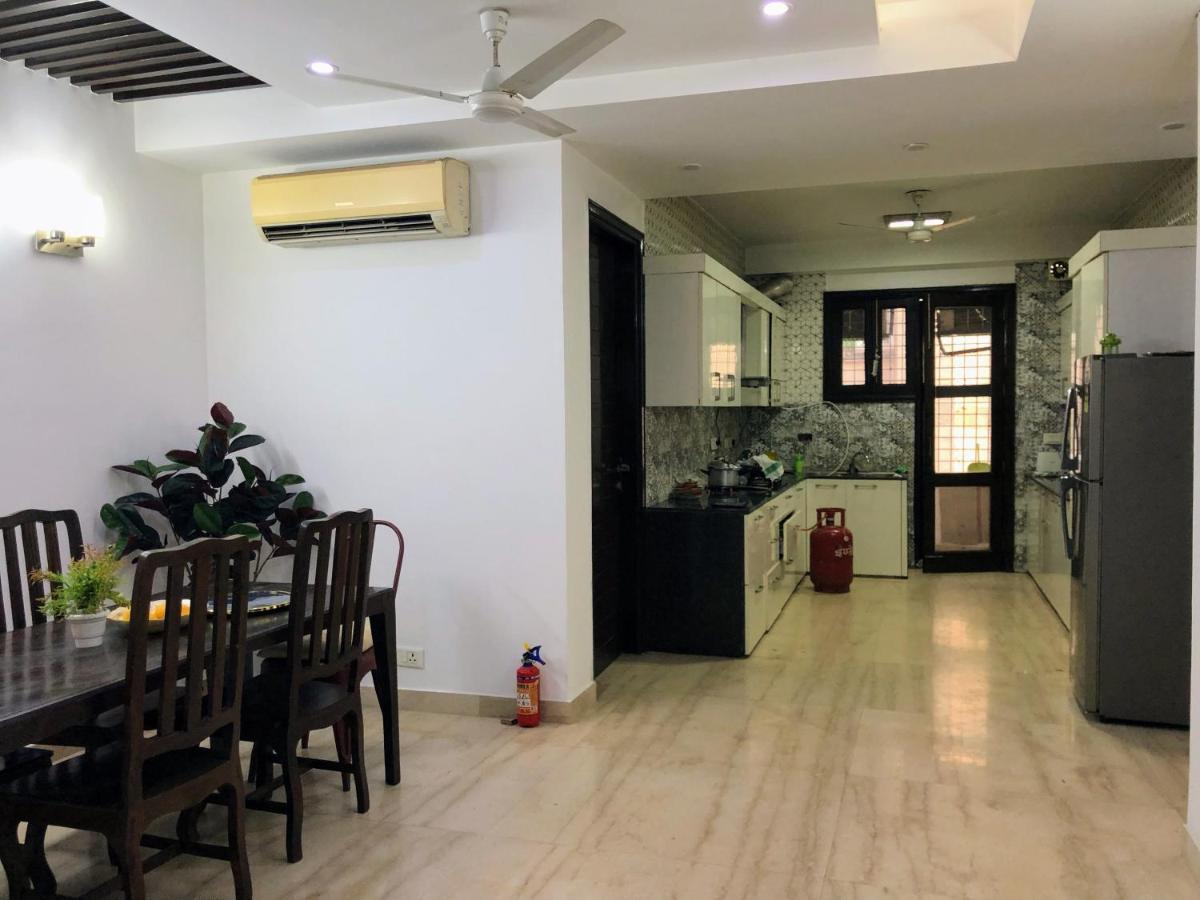 לינה וארוחת בוקר ניו דלהי Avatar Living @Safdarjung Enclave מראה חיצוני תמונה