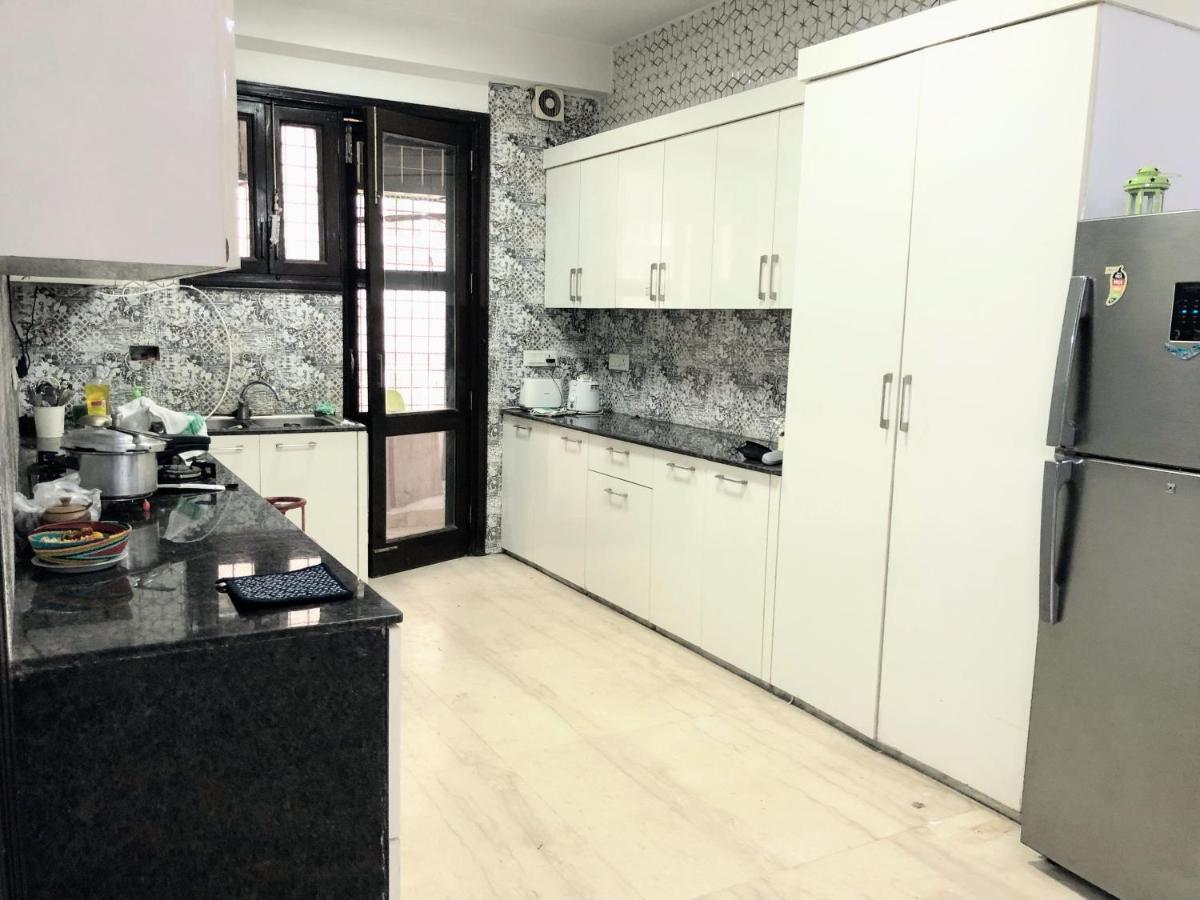 לינה וארוחת בוקר ניו דלהי Avatar Living @Safdarjung Enclave מראה חיצוני תמונה
